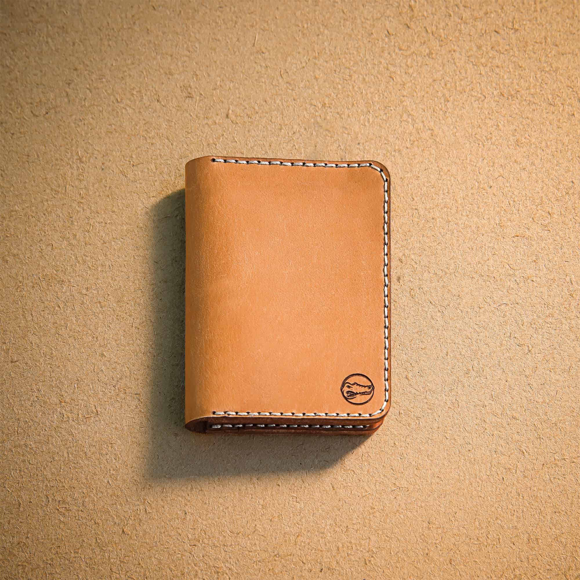 Gentlemen's Minimalist Wallet - The Georgetown - Chestnut Leather