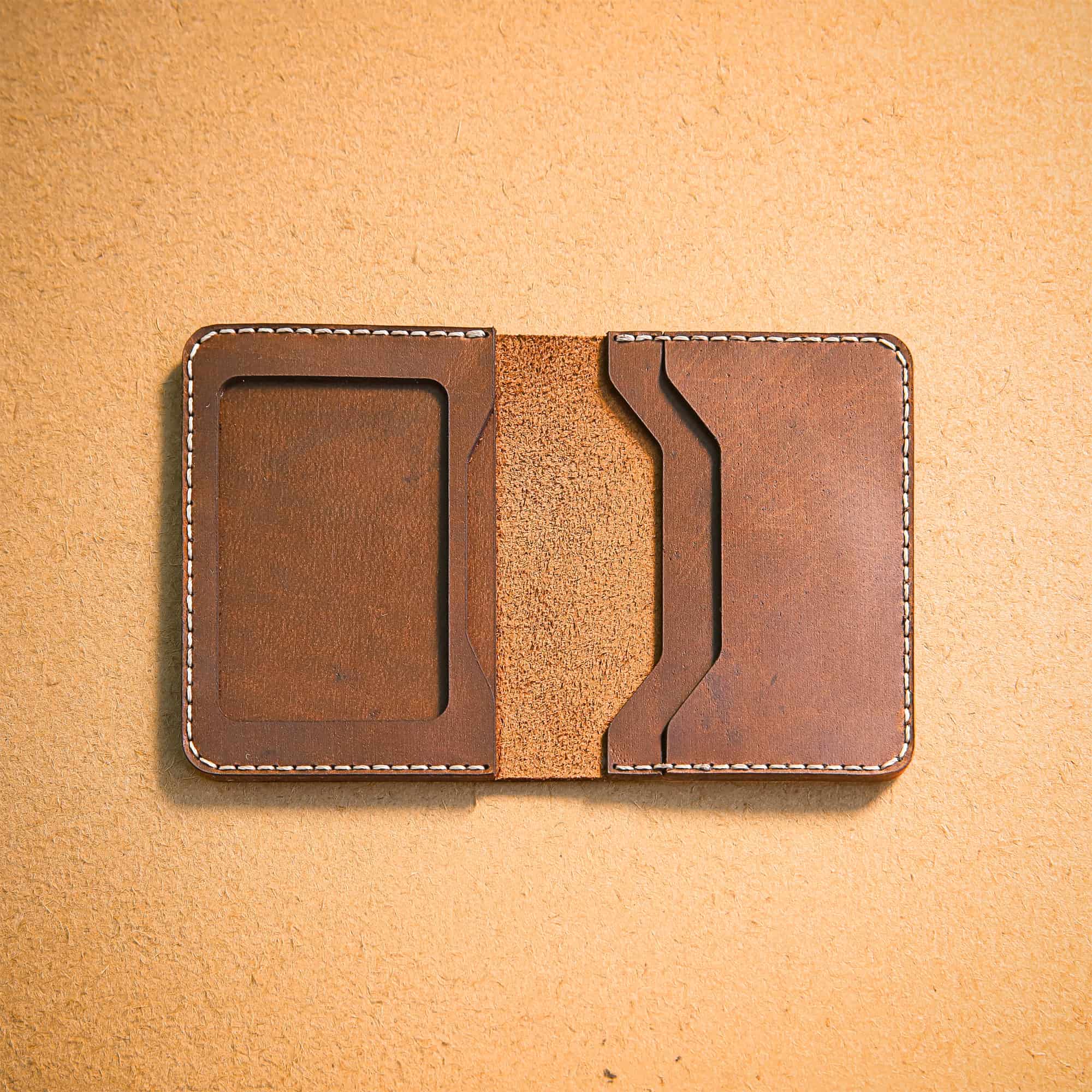 Gentlemen's Minimalist Wallet - The Georgetown - Chestnut Leather